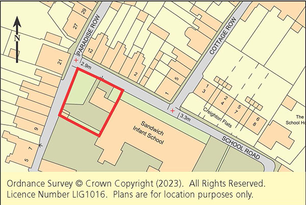 Lot: 113 - FORMER NURSERY WITH POTENTIAL FOR CONVERSION TO RESIDENTIAL - 